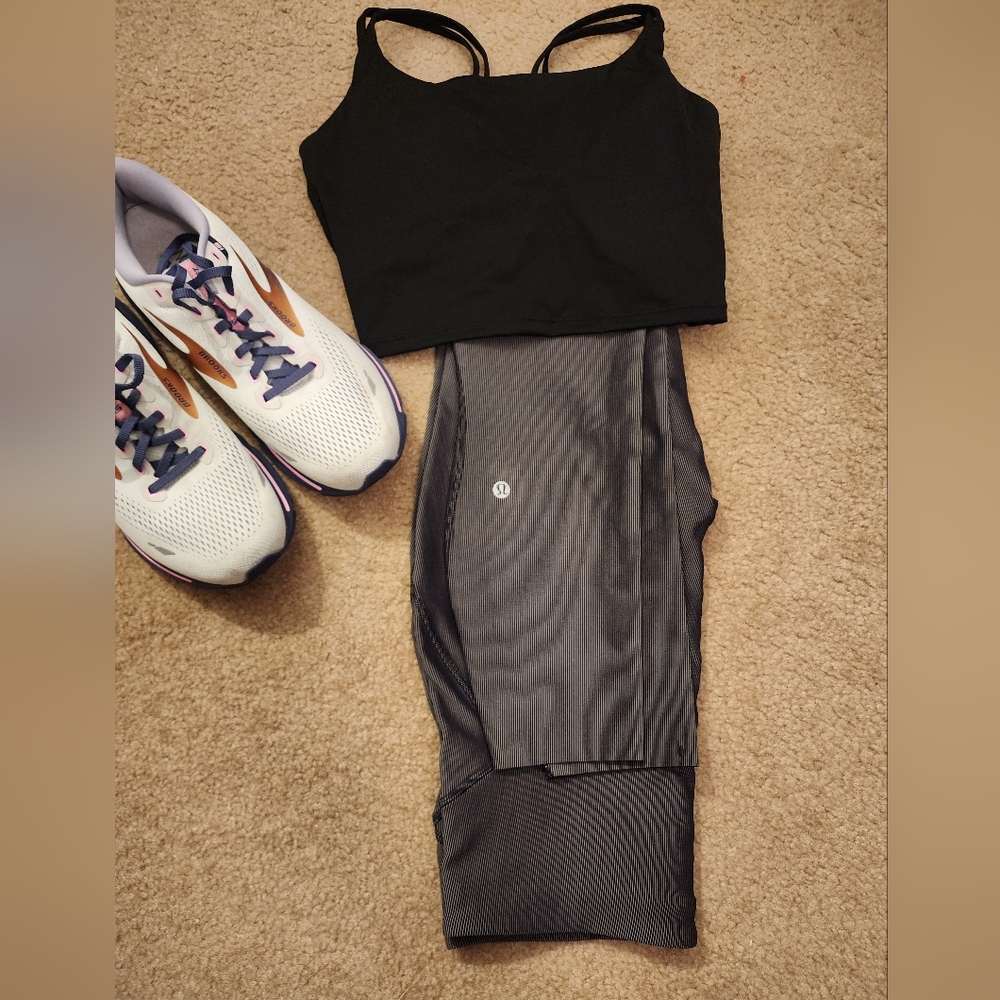 Lululemon Base Pace High Rise Tight 25" Two Tone Black and Gull Gray